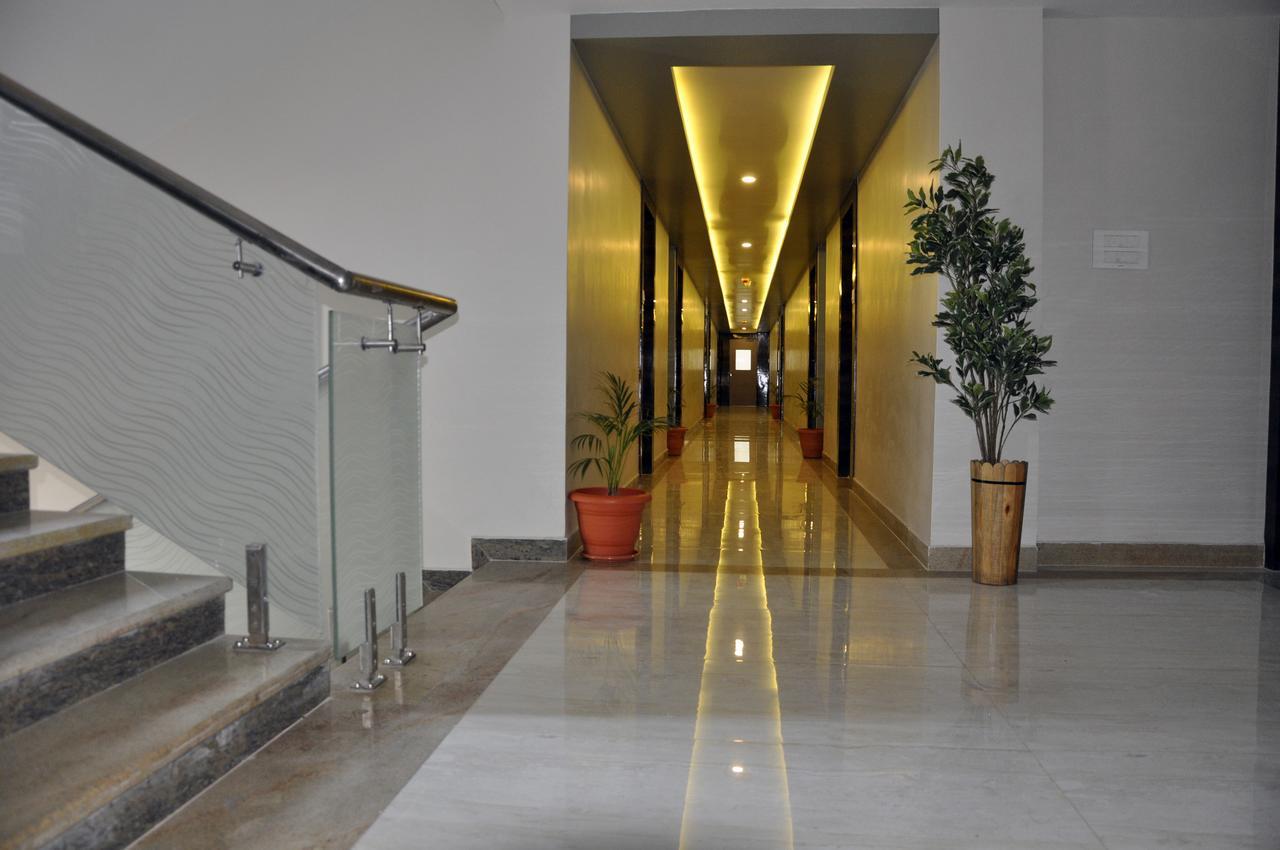 Hotel Dolphin Sambalpur Exterior foto