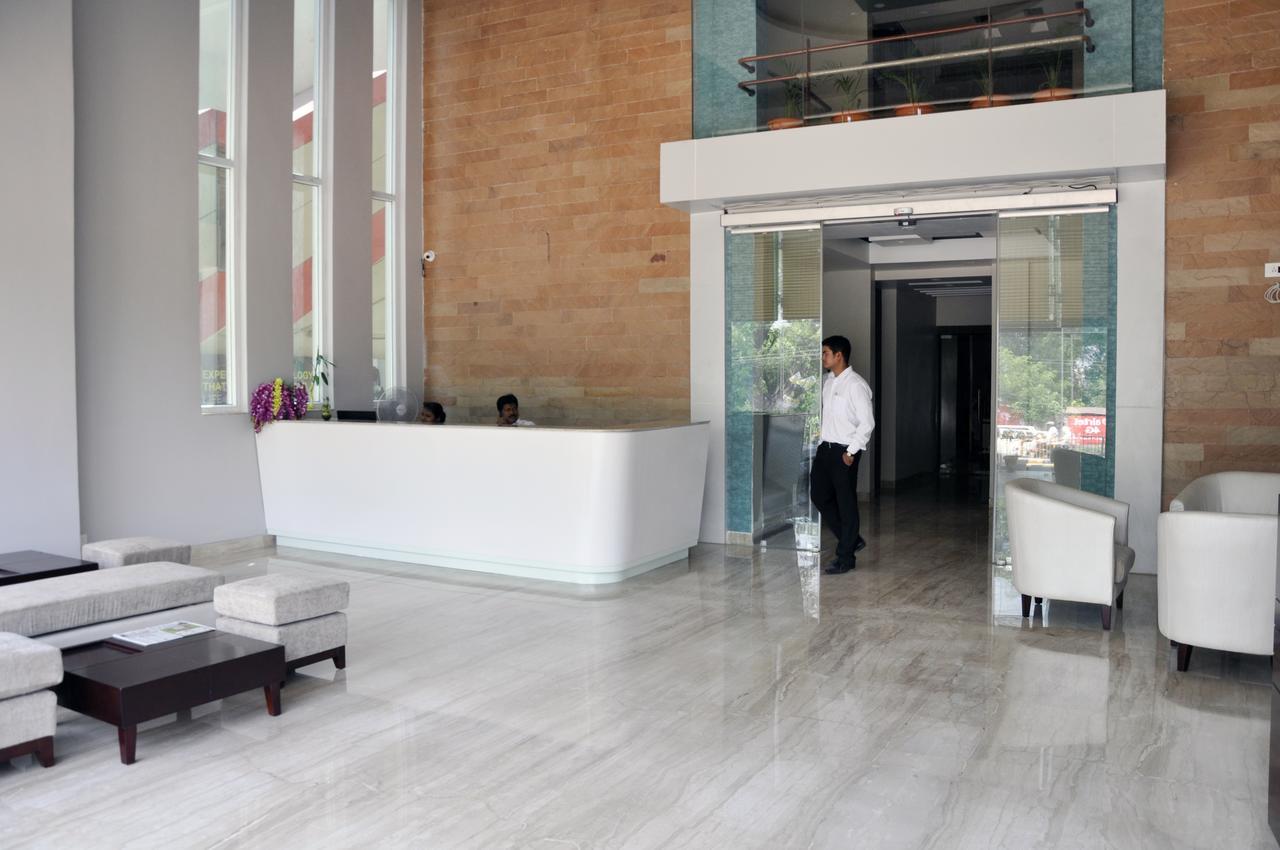 Hotel Dolphin Sambalpur Exterior foto